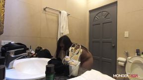 Desperate Filipina seeks foreign sperm donor