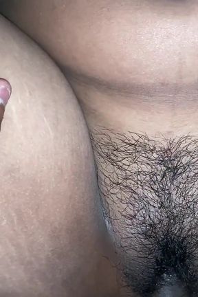 Kandaian Hot Aunty Video Gone Viral by Neighbour