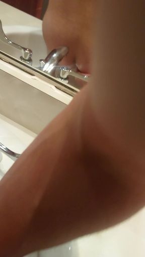 Jiggly White Oriental Ass