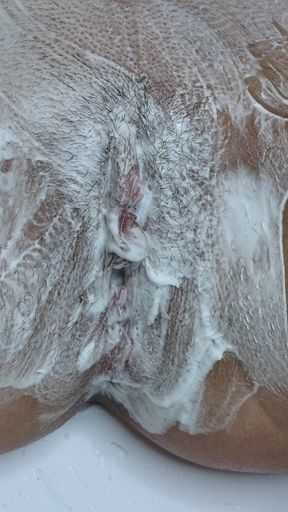 Shaving a Pussy with a Trimmer and a Razor! Closeup!