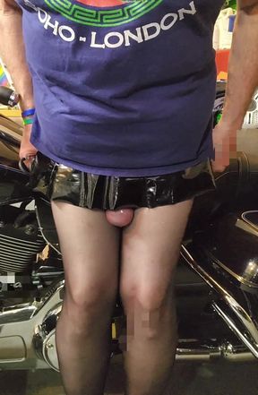 Sitting on the bike with the plug pumped 15 pumps