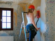 Sexe au travail pour une ouvriere qui suce et se fait baiser son gros cul!
