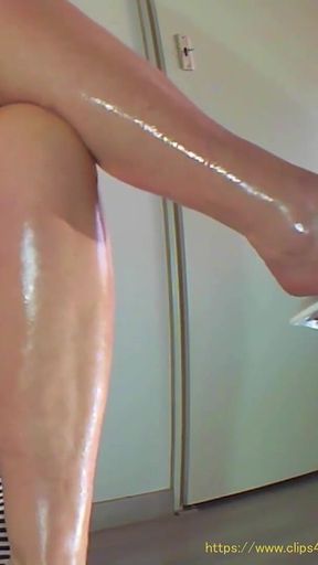 My Sexy Neighbor Shoe Plays and Showing Veiny Gorgeous Feet