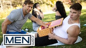 Dick Beim Picknick / MÄNNER / Malik Delgaty, Dom King