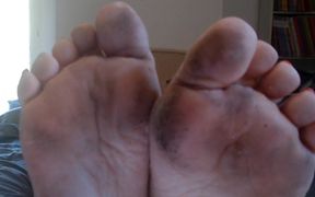 JOI Francais - Your Step-mother Makes You Smell Her Feet and Her Armpits