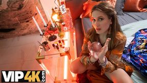 Debt4k: Juicy Tits & Ass&#x1F351; Young Medium Reader Offers Magic Fuck Ritual