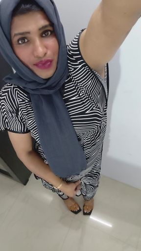 HOT TRANS GIRL HANDJOB
