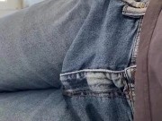 Im Bett in die Jeans gemacht