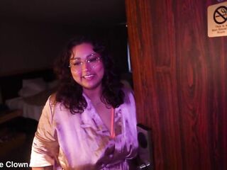 big beautiful woman Doxy Gets Screwed By A Dude This babe Hired Off Craigslist