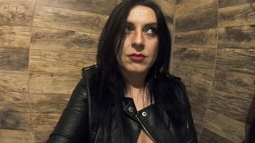 desperate to pee – shiny leather boots, ripped pantyhose and intense pee fetish play