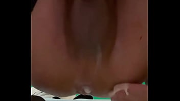 Stuffing my butt with a horse dildo and getting creampied~