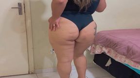 Teasing my boss with the new clothes I bought, I wonder if he liked it?