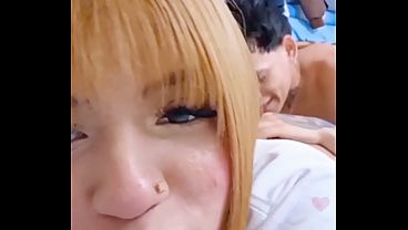 PScc Colegiala rubia venezolana se deja coger en vivo por su novio mientras hace un live de tik tok (version p celular)