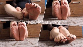 Dolce Amaran in clothed masturbation - FOR MOBILE DEVICES USERS - MASTURBATION - FEET - BBW
