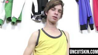 Twinks Lockeroom Sexcapade - Hot Twins Fucked By Teacher's Assistant