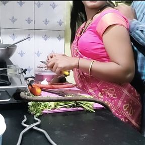 Ghar me kam karane wali maid ko malik ne choda