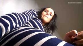 The giantess is hungry