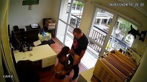 levei a safada para o escritorio e fomos flagrados pelas cameras de seguranca