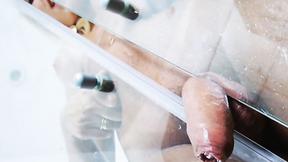 ”Transgender Laila Zelinsk masturbation”