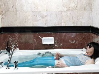 Sequel of the previous video about Naturalism and Eroticism at Bangkok hotel or an evening after a date