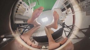 VR360 XINXIN YUANYUAN POV barefoot trampling