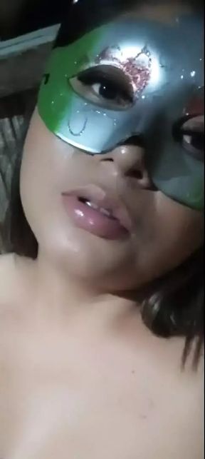 beautiful latina records herself and says she wants to be fucked by american