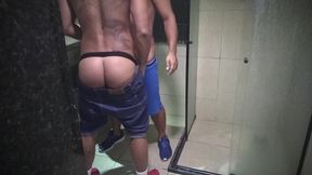 petrick garcia fodendo gostoso no banheiro com um desconhecido