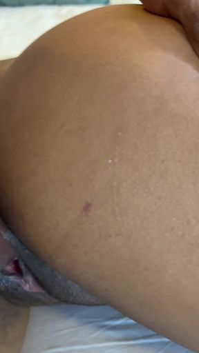 She Got Tired of Her Boyfriend with the Small Penis and Stretched Her Pussy Wide Open at the Cuckold House