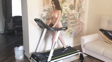 Teen on treadmill loses it all during walk outside