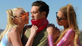 Azul Hermosa and Kendra Sunderland's Torrid Love Affair in 'Desert Heat' HD!