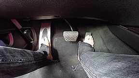 Driving SEXY girl barefoot ! (1920x1080 FULL HD) MP4