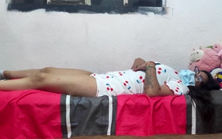 THE BEST THING ABOUT LENDING MY FRIEND MONEY IS THAT SHE NEVER HAS MONEY TO PAY