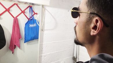 thirty year old virgin goes to the swinger parking lot and fucks the beautiful girl (occhiale matto