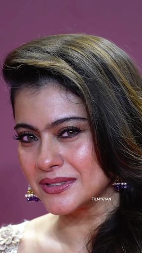 Bollywood actress showcases her facial expressions and tight ass