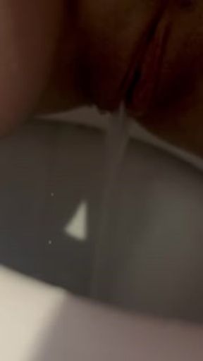 Huge piss women