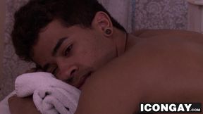 Hairy daddy Jaxton Wheeler pleases young Latino Diego Diaz