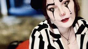 Silly Burlesque Clown Strips For You