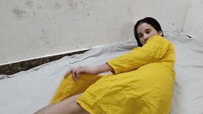 Abbu jaan meri chut mat mariye bahut dard ho rha hai