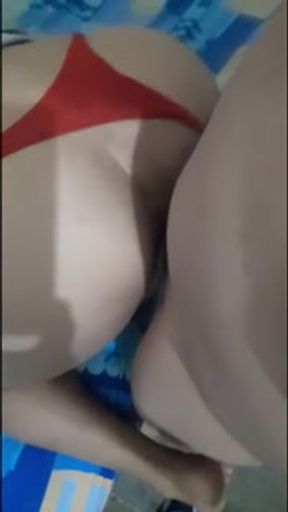 SINGLE MOM WITH BIG ASS DANCES ON MY DICK