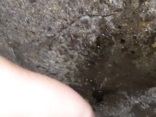 I piddle, masturbate and squirt during an climax in a public place - IkaSmokS