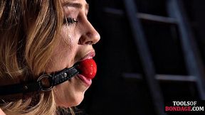 Submissive babe in electrosex