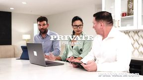 Employee accepts slammed during urgent boss meeting