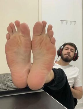 My gamer feet!