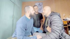 THREESOME KISS WITH THE 3 BIGGEST MOUTHS - BY JAMAL SANGENT, ADAM BEARD AND PAUL MARKS - CLIP 1