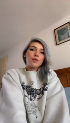 fetish smoking with vape of a sexy blonde Italian girl