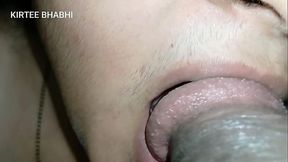 Big-bottomed stepmother agrees to share her bed with her stepson