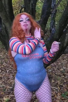 Catalia Smoking Dressed up in Cosplay