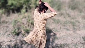 Gf ko Jungle me pura Nude karke chudai, Beautiful Gf Fucked by Boyfriend, outdoor jungle Indian Hindi