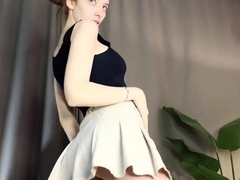 Hot amateur webcam teen masturbates for their fans
