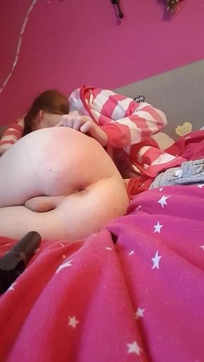 Showing off My Asshole with Spanks